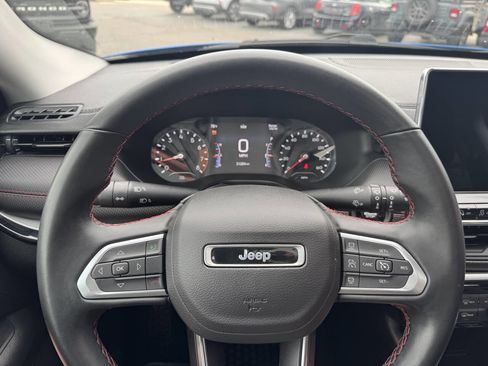 Used 2022 Jeep Compass Trailhawk w/ Sun and Sound Group AWD/4WD image 16