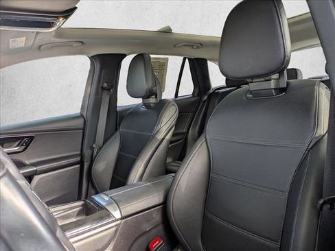 Used 2023 Mercedes-Benz GLC 300 4MATIC image 24