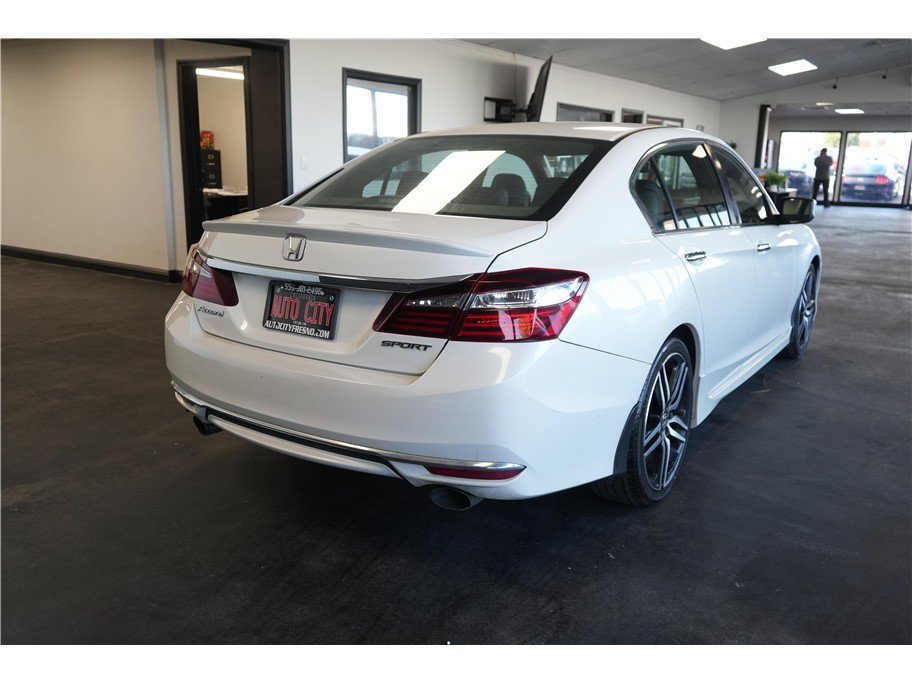 Used 2016 Honda Accord Sport image 7