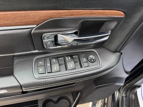 Used 2016 RAM 1500 Laramie image 14