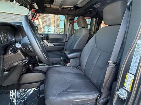 Used 2016 Jeep Wrangler Unlimited Sport AWD/4WD image 30