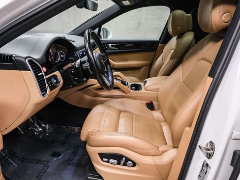 Used 2020 Porsche Cayenne S AWD/4WD image 22