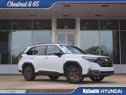 Used 2025 Subaru Forester Sport AWD/4WD image 2
