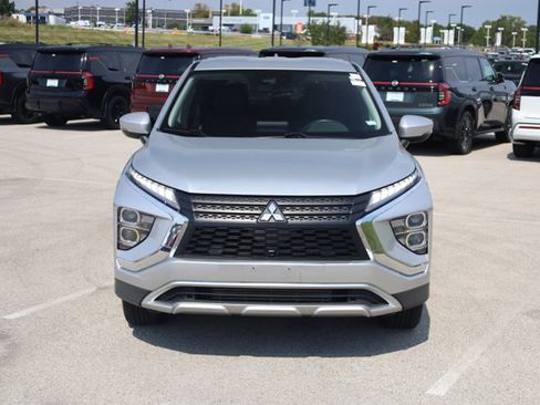 Used 2025 Mitsubishi Eclipse Cross SE AWD/4WD image 2