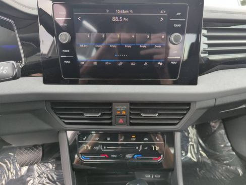 New 2026 Volkswagen Jetta SE FWD image 30