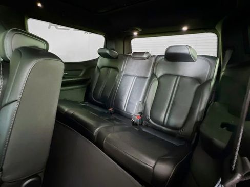 Used 2022 Jeep Wagoneer Series III w/ Premium Group I image 38