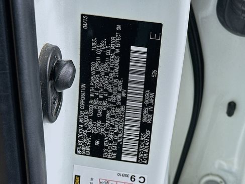 Used 2013 Toyota 4Runner Limited image 12