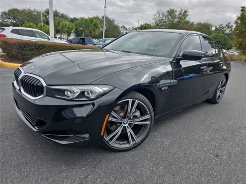 Certified 2023 BMW 330e w/ Driving Assistance Package image 27