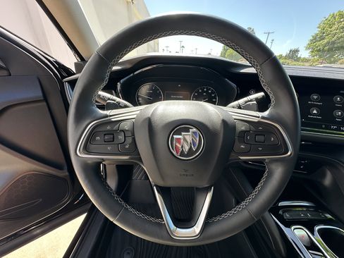 Used 2022 Buick Envision Preferred image 18