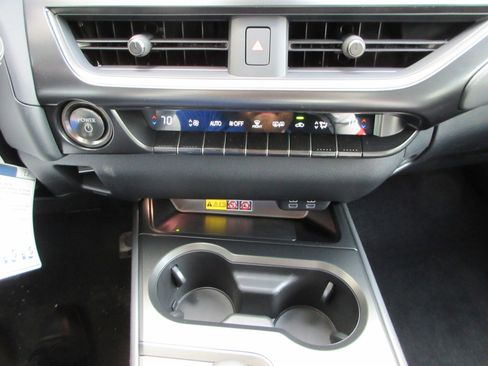 New 2026 Lexus UX 300h AWD image 40