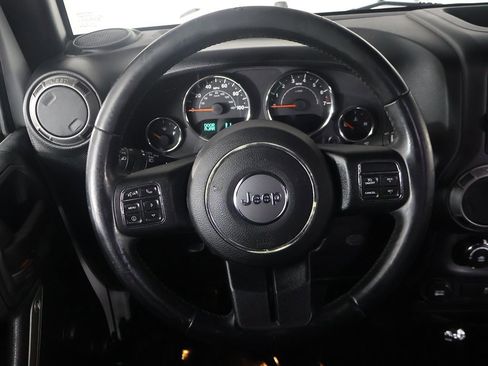 Used 2015 Jeep Wrangler Unlimited Sport w/ Connectivity Group image 26