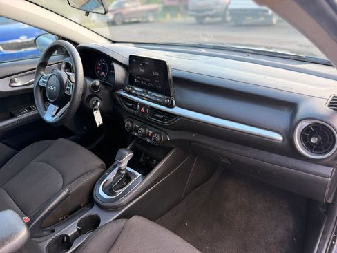 Used 2024 Kia Forte LX FWD image 12