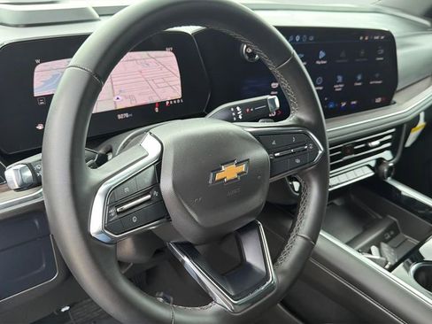 Certified 2025 Chevrolet Suburban LS RWD image 24