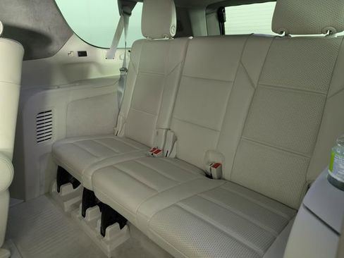 Used 2022 Cadillac Escalade ESV Sport Platinum w/ LPO, ONYX Package AWD/4WD image 19