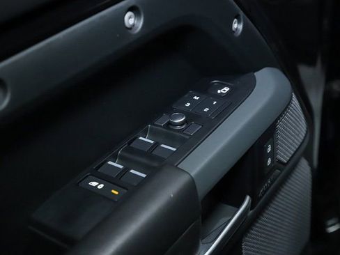 Used 2021 Land Rover Defender 110 X image 29