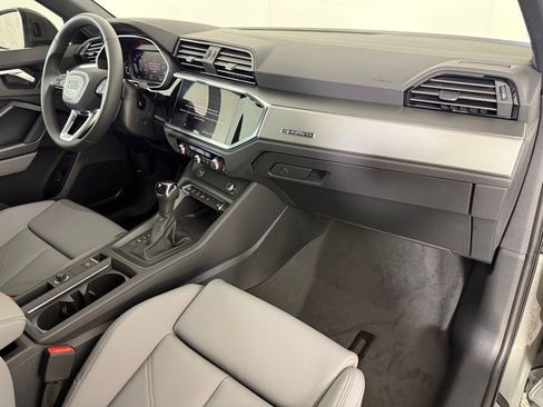 New 2025 Audi Q3 2.0T Premium image 15