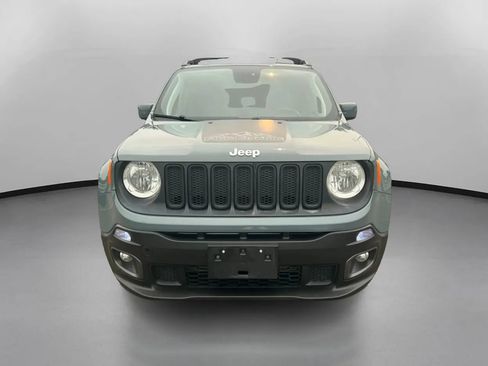 Used 2018 Jeep Renegade Latitude w/ Cold Weather Group AWD/4WD image 3