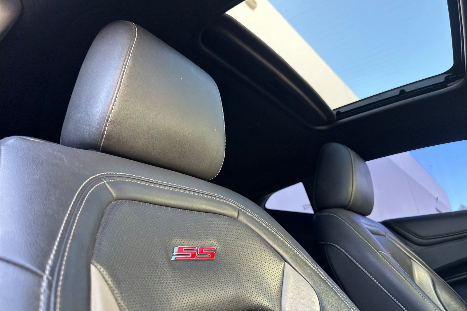 Used 2017 Chevrolet Camaro SS RWD image 18