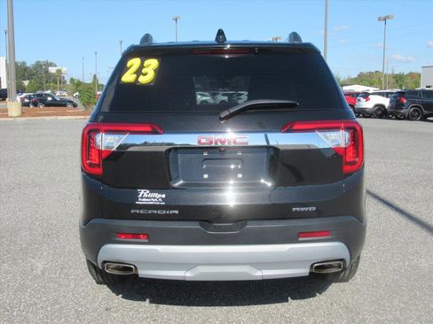 Used 2023 GMC Acadia SLT image 5