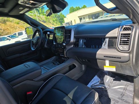 New 2026 RAM 2500 Limited AWD/4WD image 29