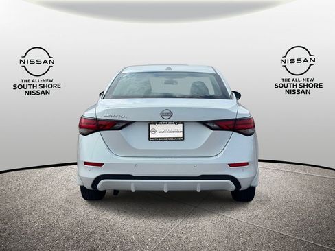 Used 2025 Nissan Sentra SV w/ Trunk Package image 6