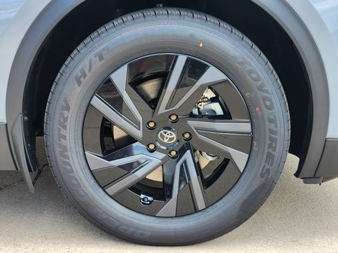 New 2026 Toyota C-HR AWD/4WD image 9