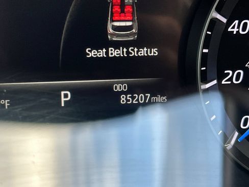 Used 2021 Toyota Highlander XLE AWD/4WD image 27