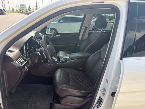 Used 2018 Mercedes-Benz GLS 450 4MATIC image 22