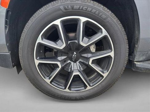 Used 2022 Chevrolet Tahoe RST w/ Sport Performance Package AWD/4WD image 10