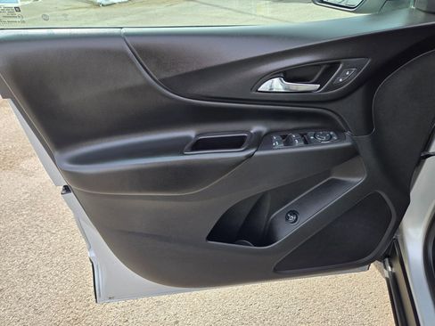 Used 2019 Chevrolet Equinox LT image 30