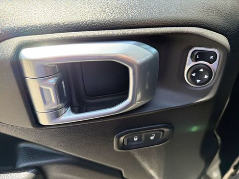 Used 2023 Jeep Wrangler Unlimited Sport AWD/4WD image 15