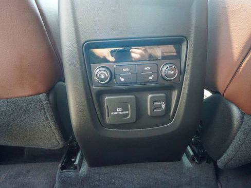 Used 2021 Buick Enclave Avenir w/ Avenir Technology Package image 35