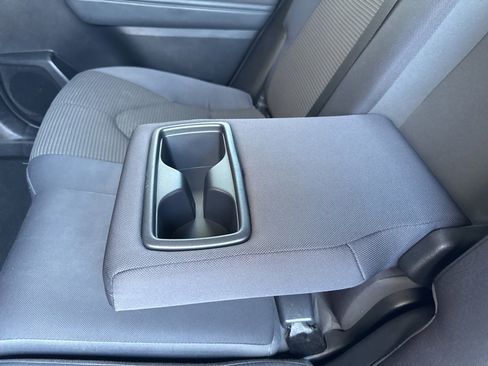 Used 2022 Toyota Highlander L image 35