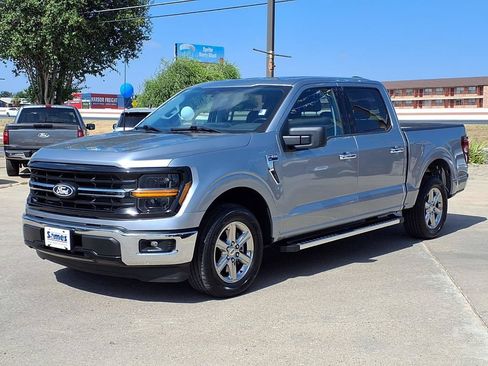 Used 2025 Ford F150 XLT w/ Equipment Group 301A Standard RWD image 4