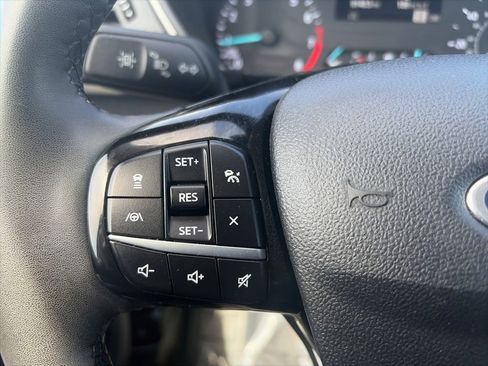 Used 2022 Ford Escape SE w/ Cold Weather Package FWD image 28