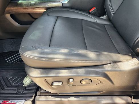 Used 2024 Chevrolet Silverado 1500 LTZ AWD/4WD image 24