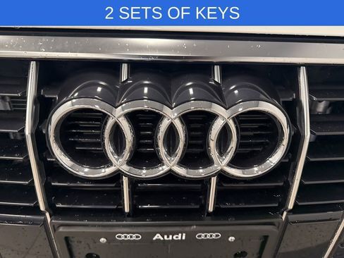 Used 2025 Audi Q3 2.0T Premium w/ Convenience Package image 3