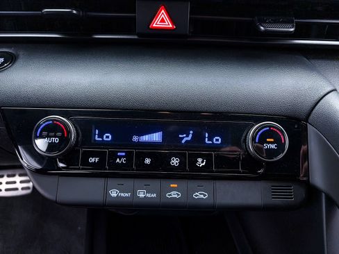 Used 2025 Hyundai Elantra Sport FWD image 20
