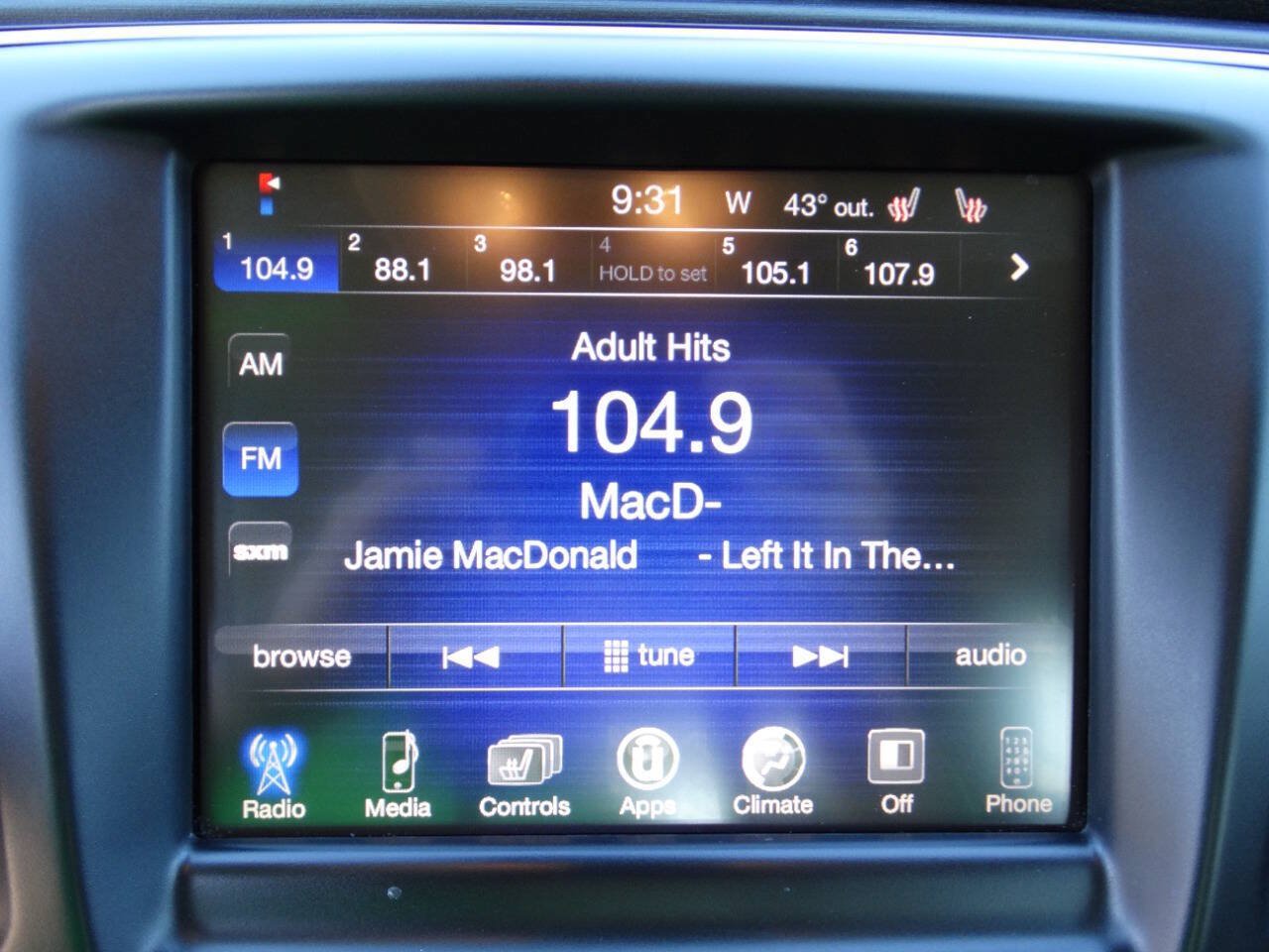 Used 2016 Chrysler 200 Limited FWD image 20