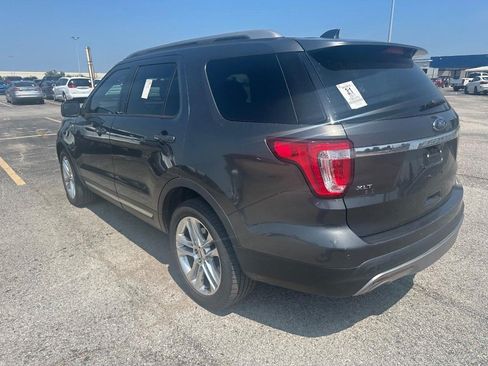Used 2017 Ford Explorer XLT w/ Equipment Group 202A AWD/4WD image 5