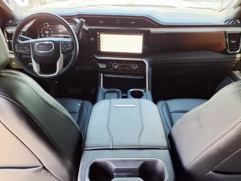 Certified 2025 GMC Sierra 2500 Denali image 17