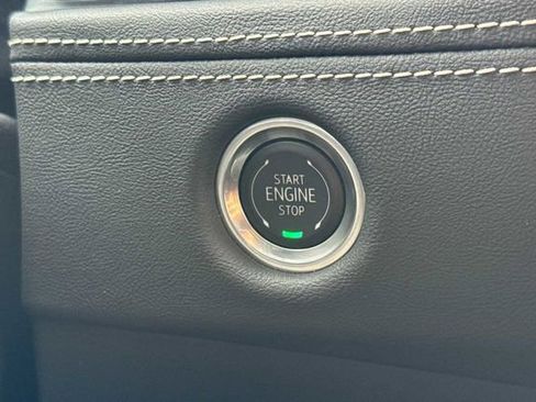 Certified 2025 Cadillac Escalade Premium Luxury image 24