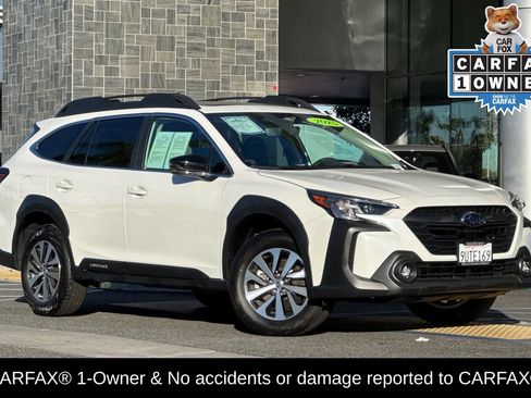 Used 2025 Subaru Outback Premium image 2