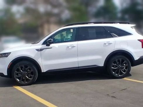 Certified 2022 Kia Sorento SX Prestige w/ Rust Color Package AWD/4WD image 11