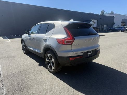Used 2023 Volvo XC40 B5 Plus w/ Driver Assist Package image 8