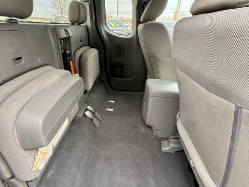 Used 2019 Nissan Frontier S image 38