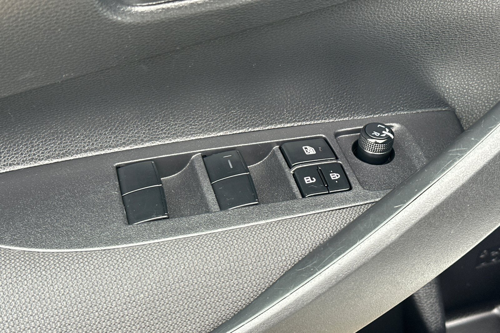 Used 2024 Toyota Corolla LE FWD image 12