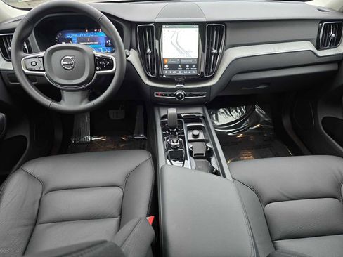 Certified 2025 Volvo XC60 B5 Plus image 18
