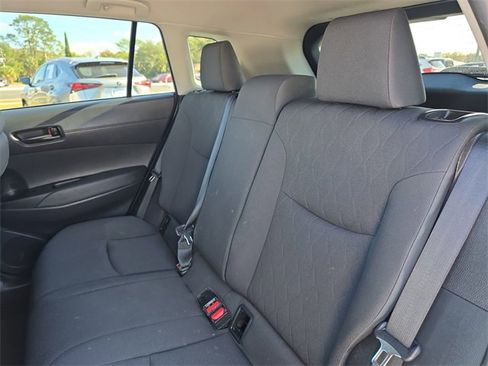 Used 2023 Toyota Corolla Cross LE image 20
