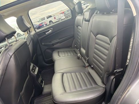Used 2021 Ford Edge SEL w/ Convenience Package image 11